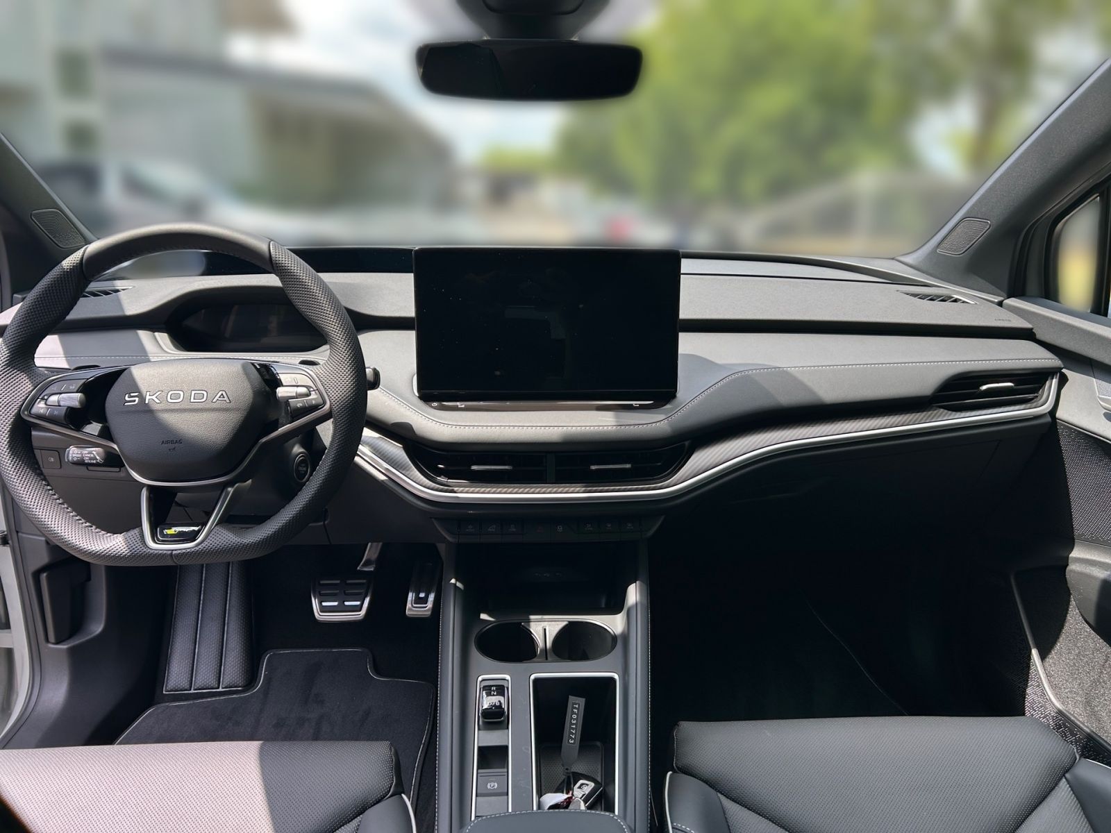 Fahrzeugabbildung SKODA Enyaq RS 340PS 4x4 21" 360° Head-Up ACC SHZ AHK