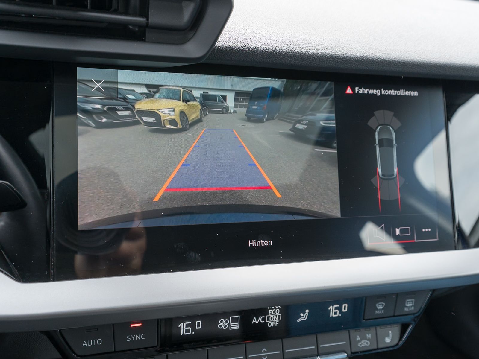 Fahrzeugabbildung Audi A3 Sportback advanced 30 g-tron Stronic Pano AHK