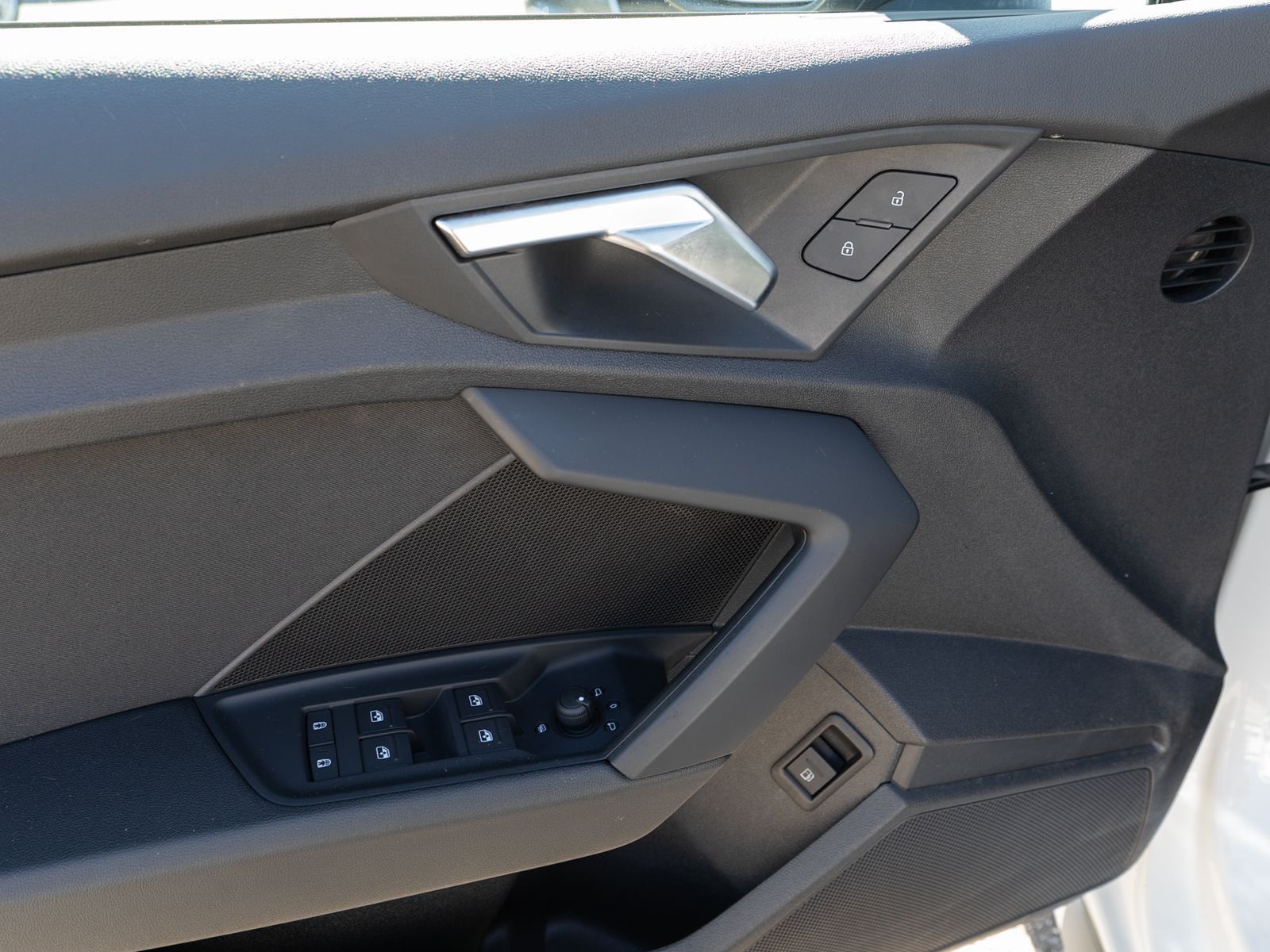 Fahrzeugabbildung Audi A3 Sportback S line 40TFSI e Stroni LED Navi RFK