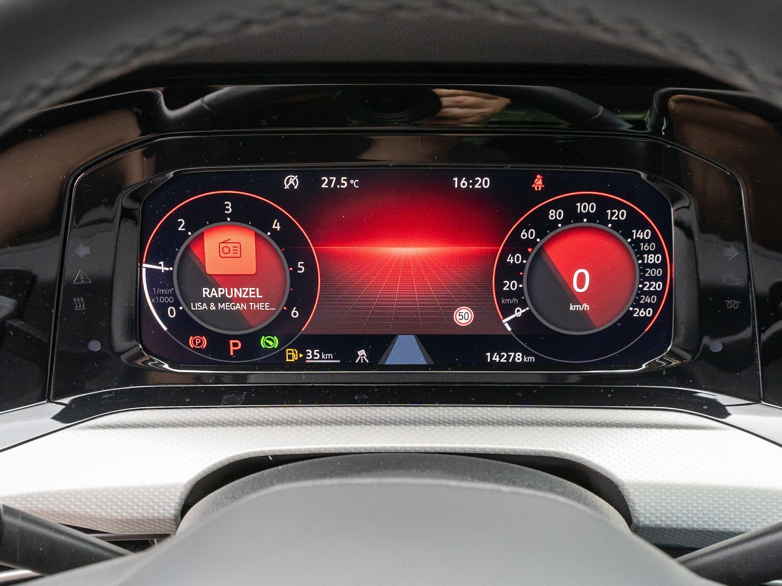 Fahrzeugabbildung Volkswagen Golf Move 2,0 TDI DSG Navi LED ACC Pano HUD AHK