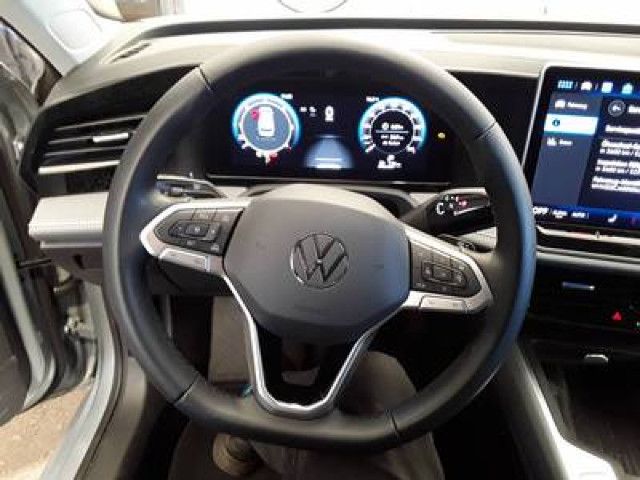 Fahrzeugabbildung Volkswagen Passat Variant Business 2,0 TDI DSG LED NAVI AHK