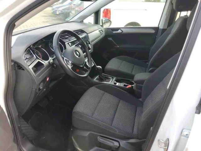 Fahrzeugabbildung Volkswagen Touran Comfortline 2,0 TDI DSG NAVI AHK ACC SHZ