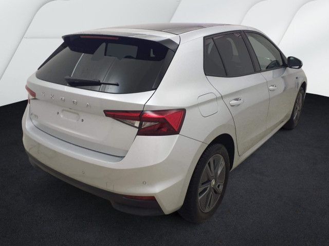 Fahrzeugabbildung SKODA Fabia Selection 1,0 TSI DSG LED NAVI PANO RFK VC
