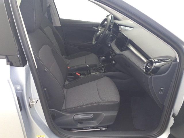 Fahrzeugabbildung SKODA Fabia Selection 1,0 TSI DSG LED NAVI PANO RFK VC