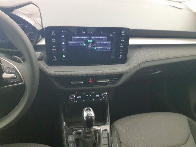 Fahrzeugabbildung SKODA Fabia Selection 1,0 TSI DSG LED NAVI PANO RFK VC