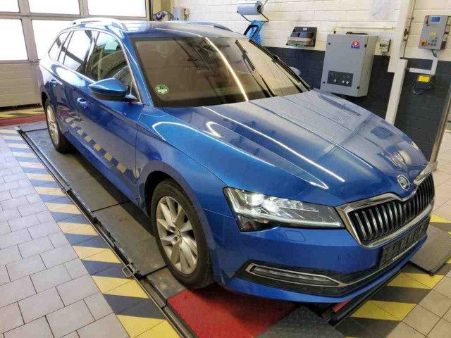Fahrzeugabbildung SKODA Superb Combi Style 2,0 TSI DSG LED NAVI SHZ AHK