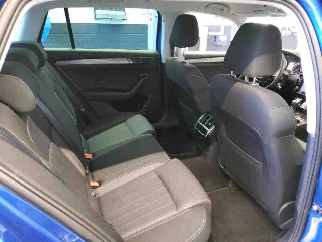Fahrzeugabbildung SKODA Superb Combi Style 2,0 TSI DSG LED NAVI SHZ AHK