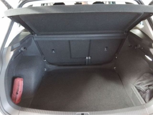 Fahrzeugabbildung Volkswagen Tiguan Life Move 1,5 TSI DSG LED NAVI AHK 360°