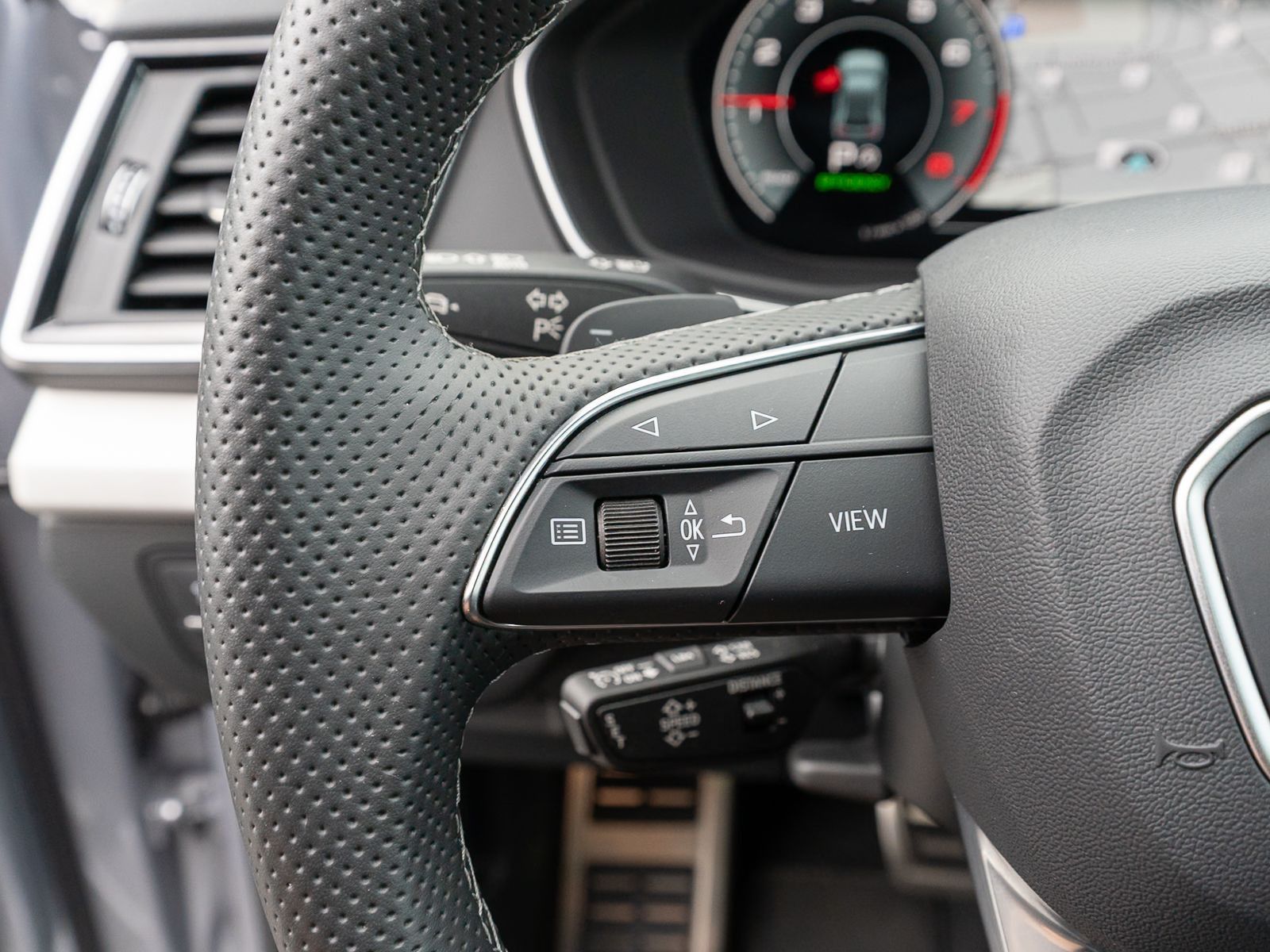 Fahrzeugabbildung Audi Q5 Advanced S line 45TFSI quattro Stron AHK PANO