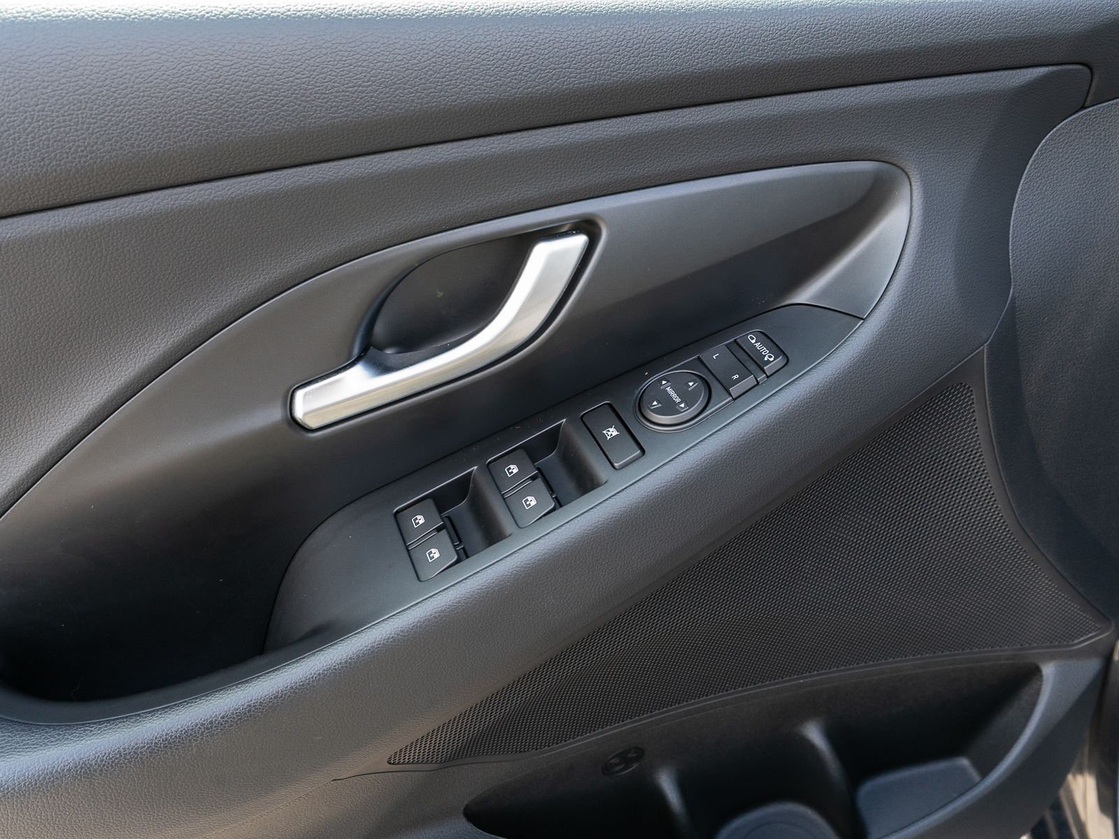Fahrzeugabbildung Hyundai i30 Trend 1.0 T-GDI DCT Navi LED RFK SHZ