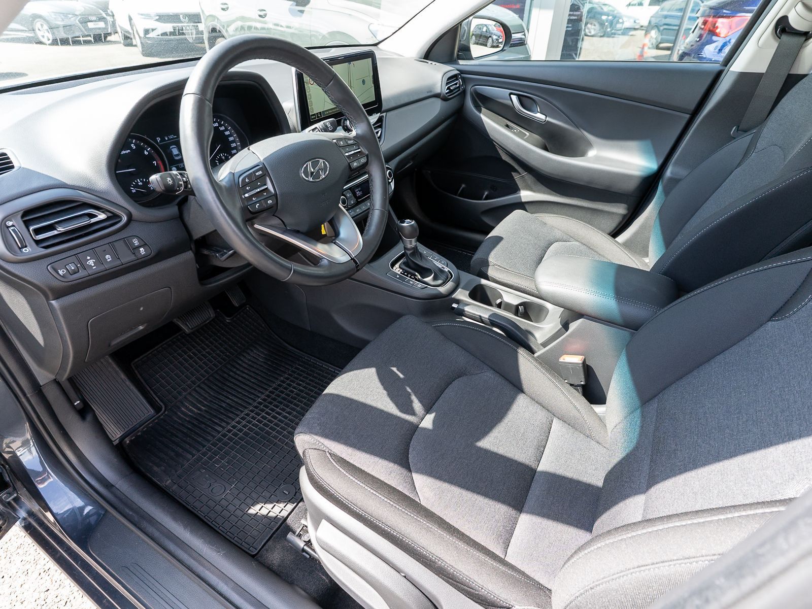Fahrzeugabbildung Hyundai i30 Trend 1.0 T-GDI DCT Navi LED RFK SHZ