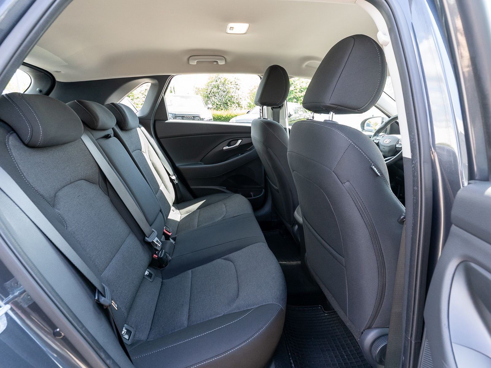 Fahrzeugabbildung Hyundai i30 Trend 1.0 T-GDI DCT Navi LED RFK SHZ