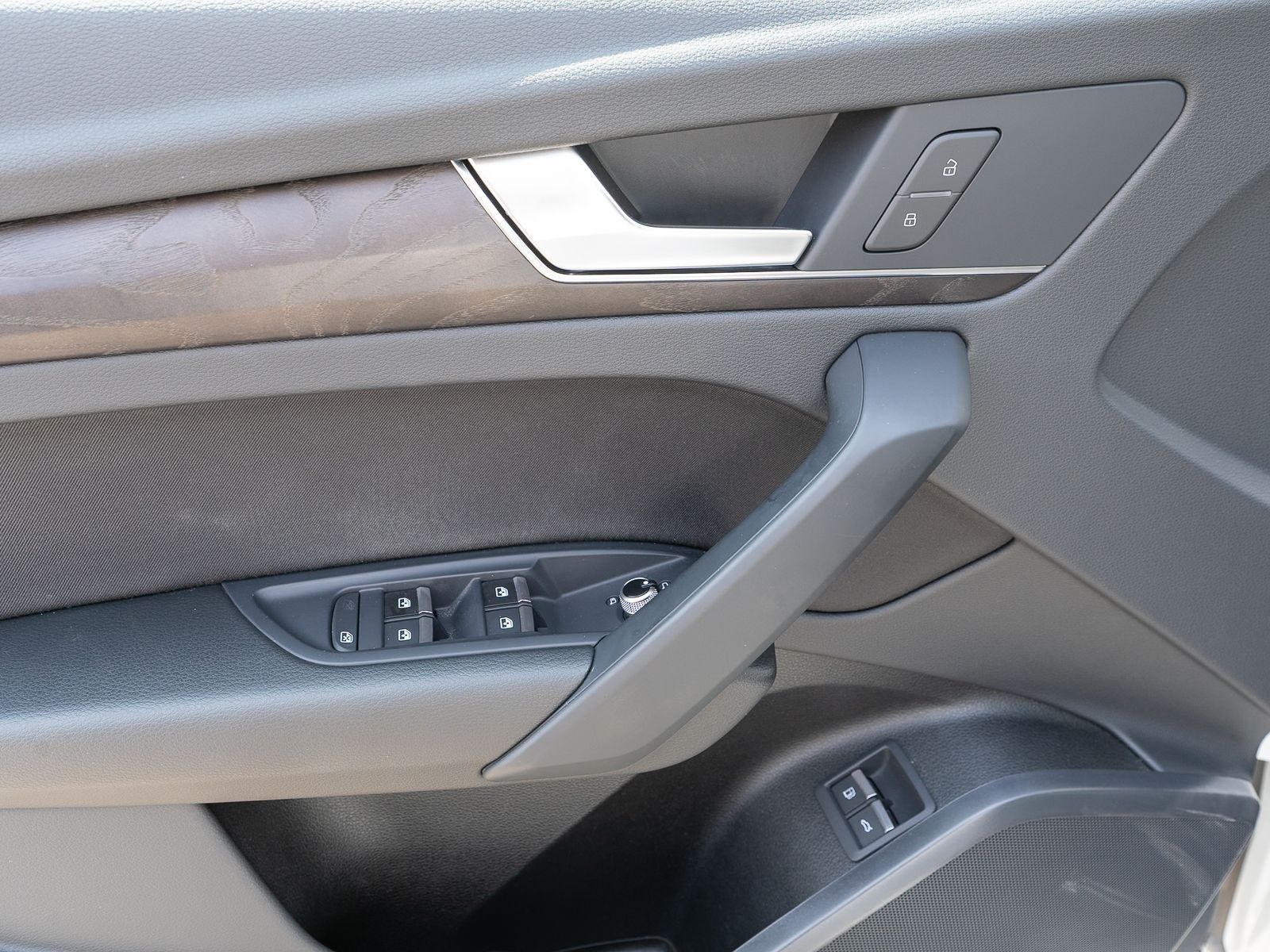 Fahrzeugabbildung Audi Q5 Sportback advanced 50TFSI e quattro Stron AHK