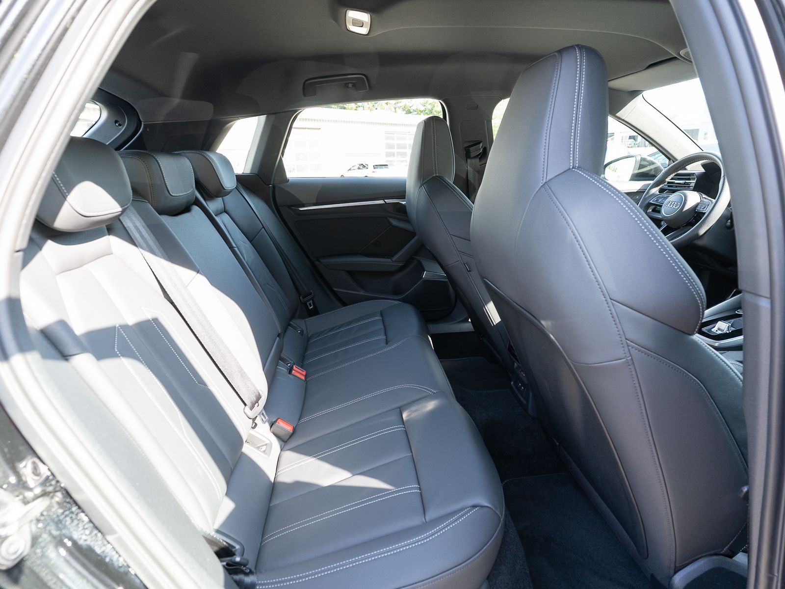Fahrzeugabbildung Audi A3 Sportback S line 35 TDI Stron NAVI B&O HUD VC