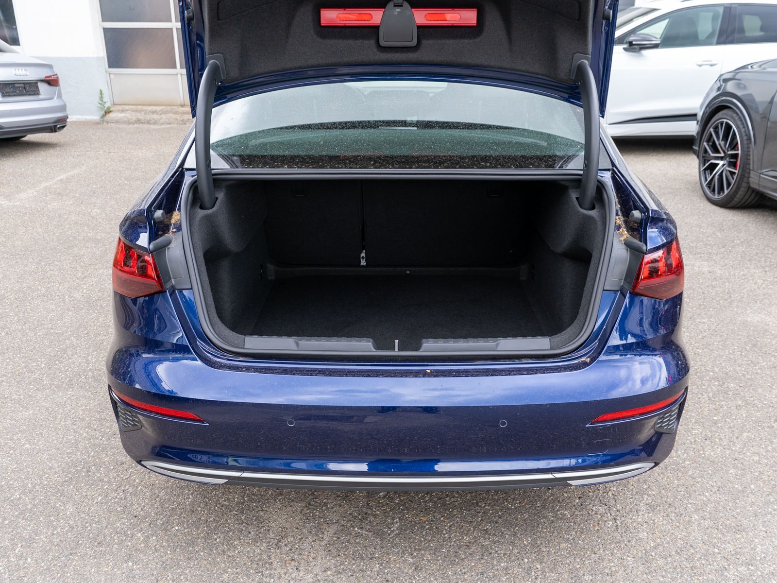 Fahrzeugabbildung Audi A3 Limousine advanced 30TDI S tronic LED NAVI VC