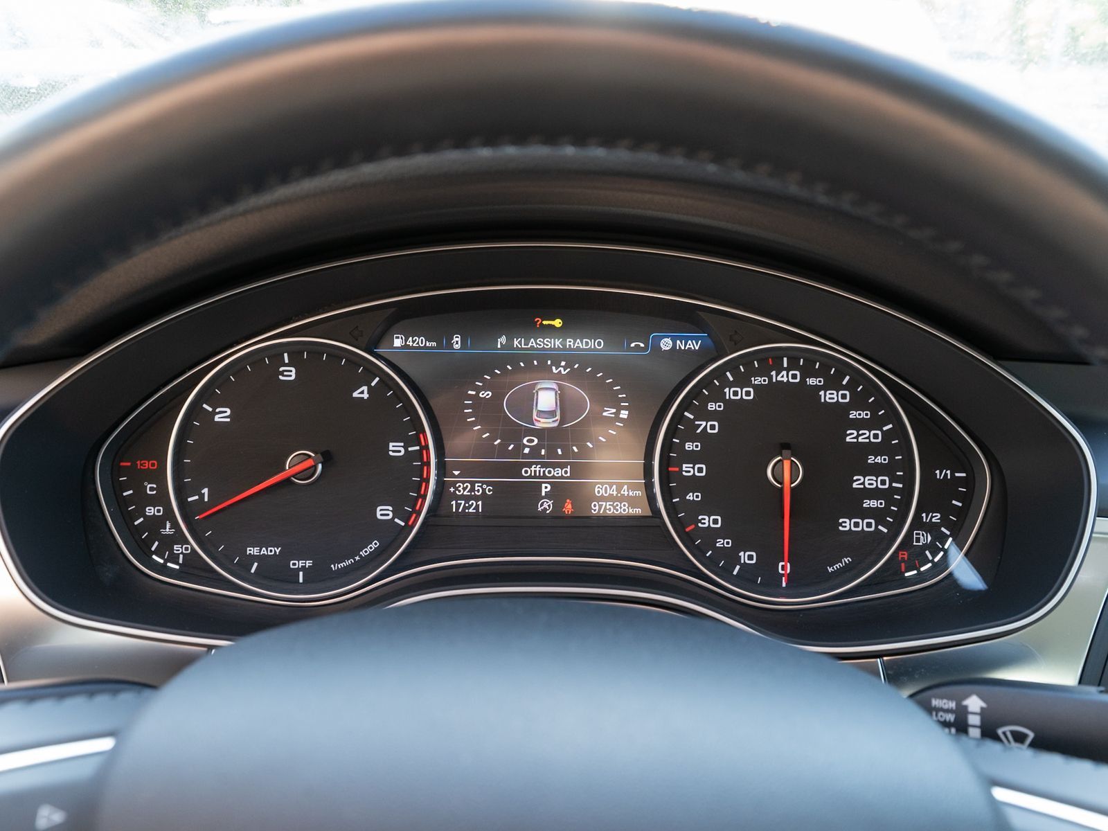 Fahrzeugabbildung Audi A6 Avant 3.0 TDI Avant quattro S line NAVI AHK