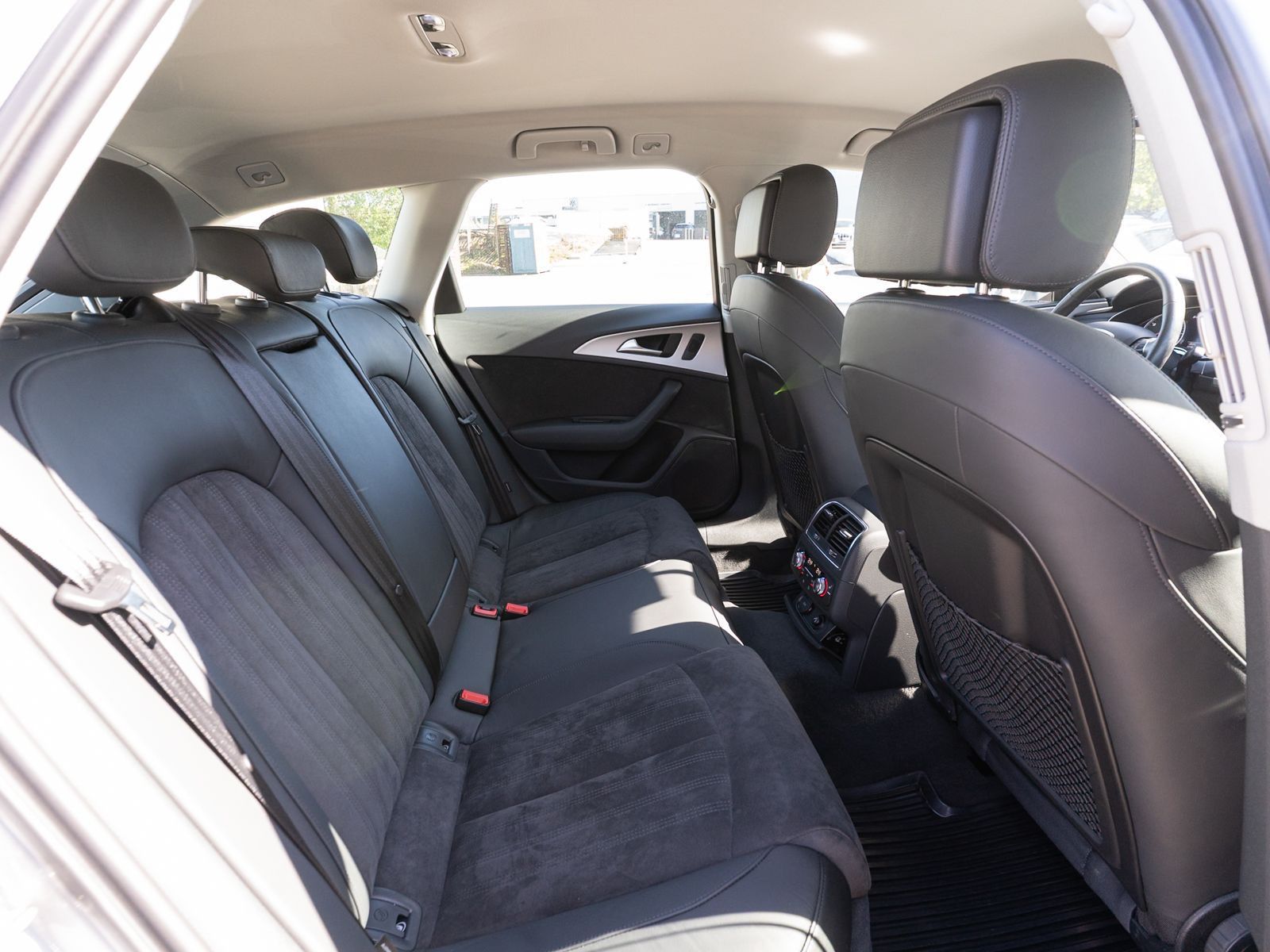 Fahrzeugabbildung Audi A6 Avant 3.0 TDI Avant quattro S line NAVI AHK