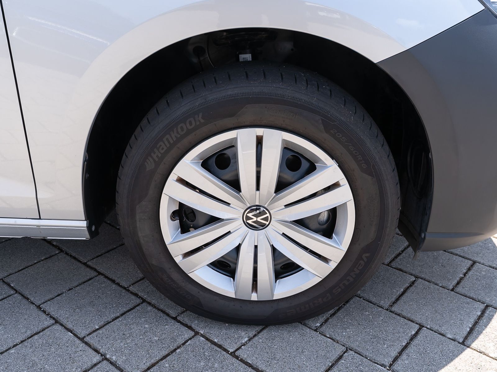 Fahrzeugabbildung Volkswagen Caddy Cargo Maxi 2.0TDI Navi Klima PDC v/h SHZ