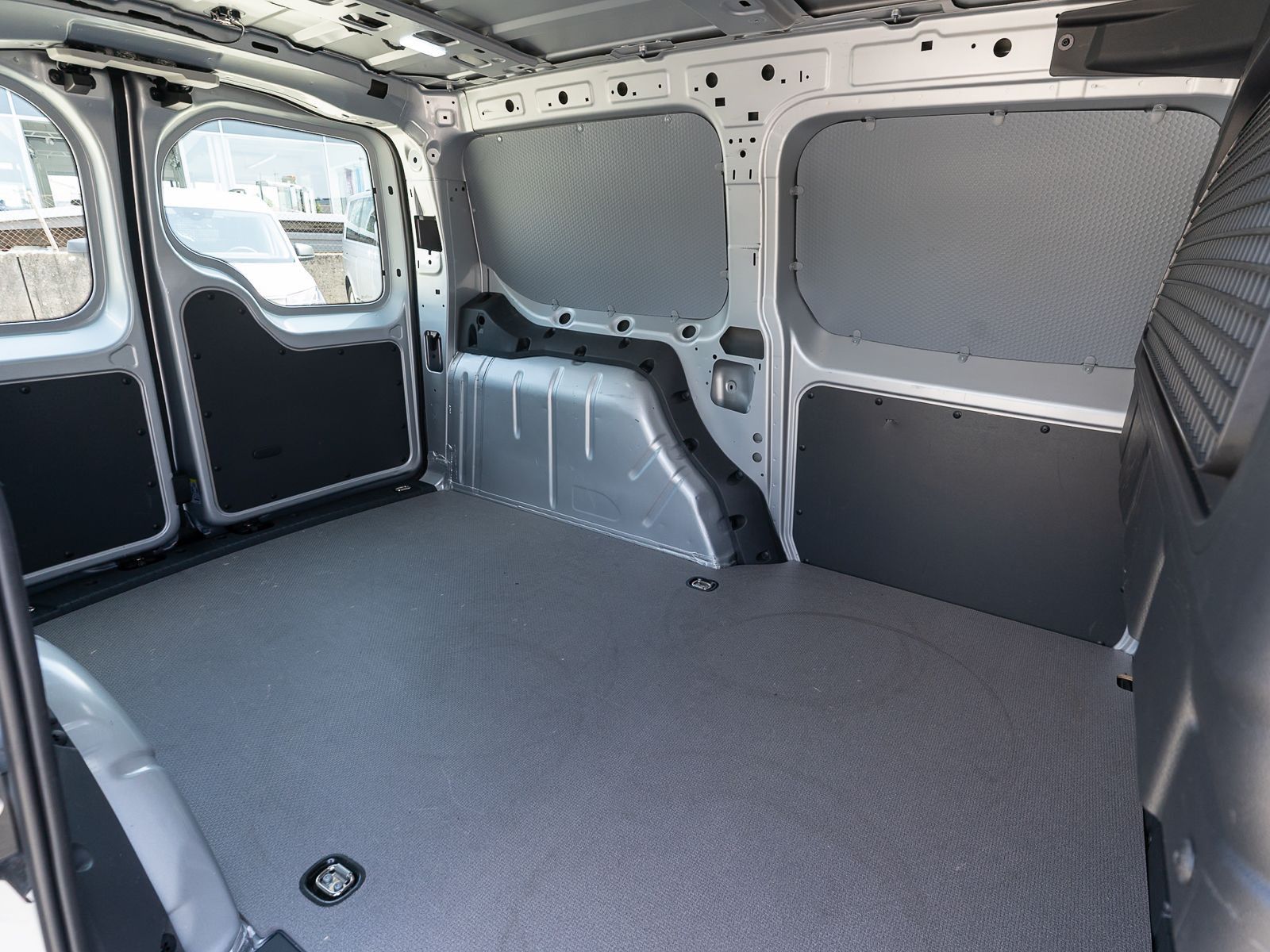 Fahrzeugabbildung Volkswagen Caddy Cargo Maxi 2.0 TDI Navi Klima PDC Tempomat