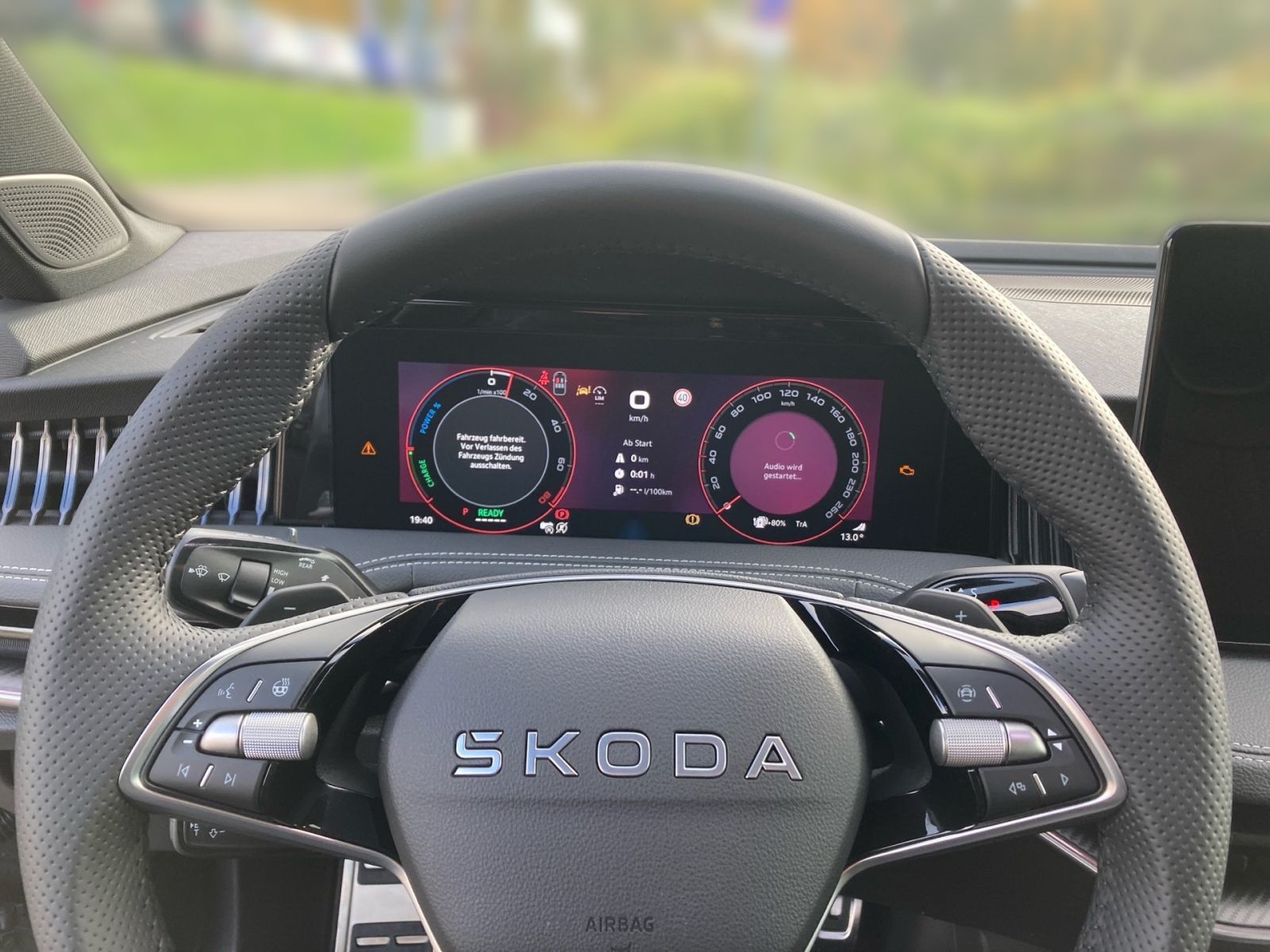 Fahrzeugabbildung SKODA Superb Combi Sportline 1,5 TSI iV 204PS DSG AHK