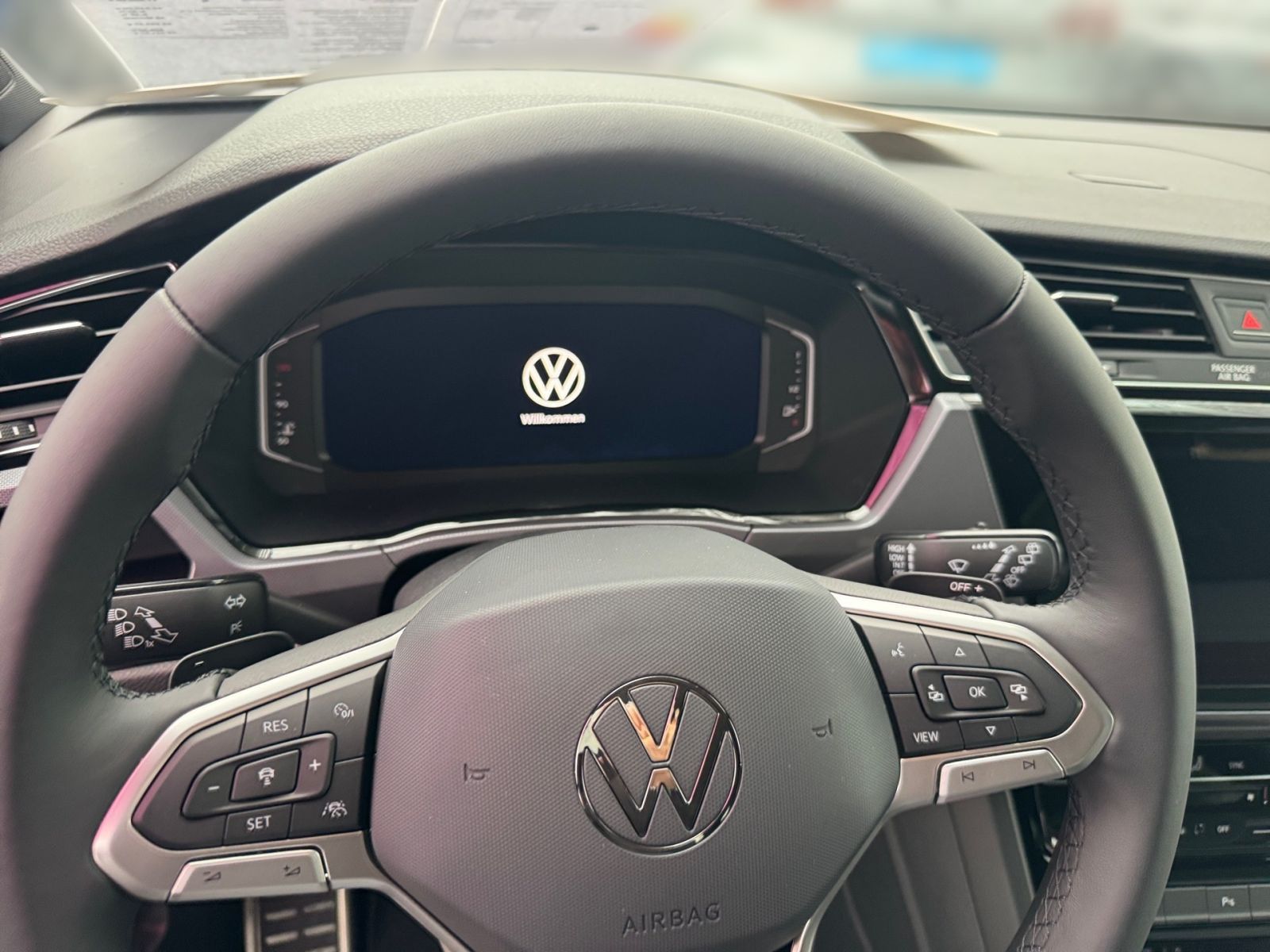 Fahrzeugabbildung Volkswagen Touran Highline 1.5 TSI 110kW(150PS) DSG | AHK