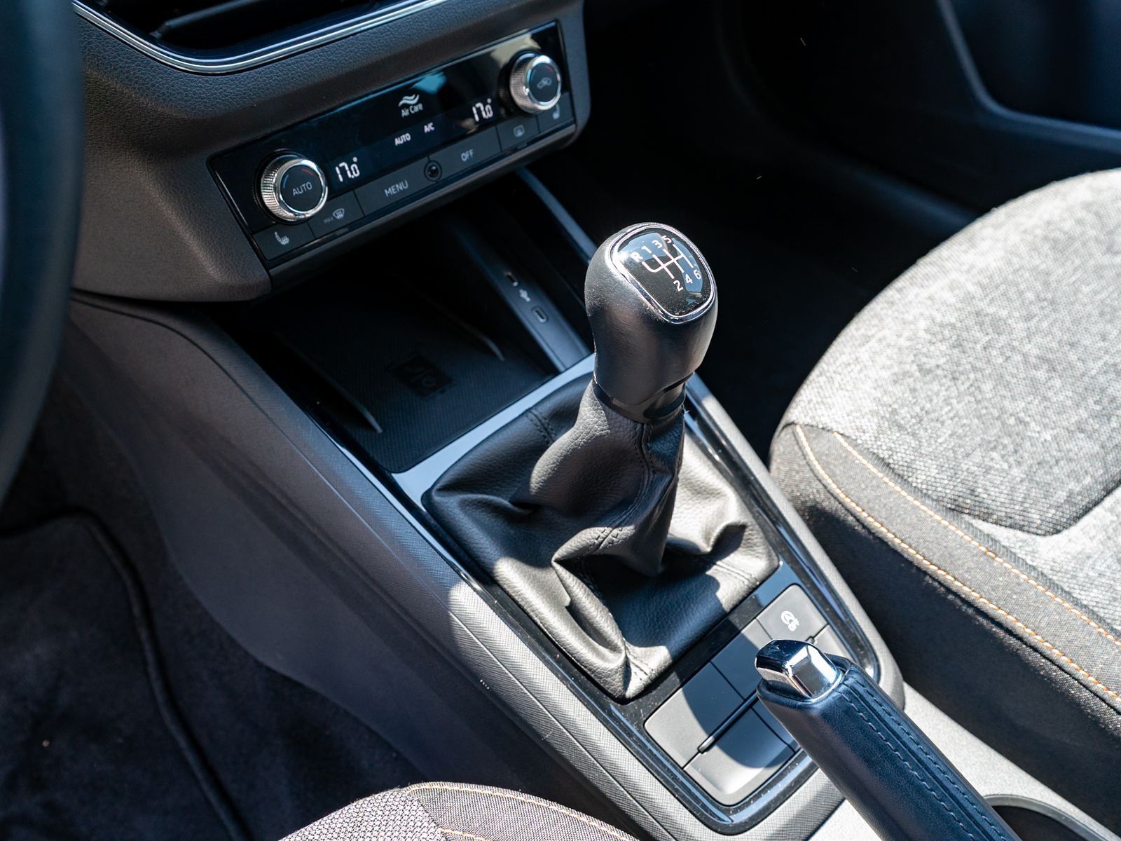 Fahrzeugabbildung SKODA Scala Clever 1.5 TSI LED Navi PDC SHZ VC