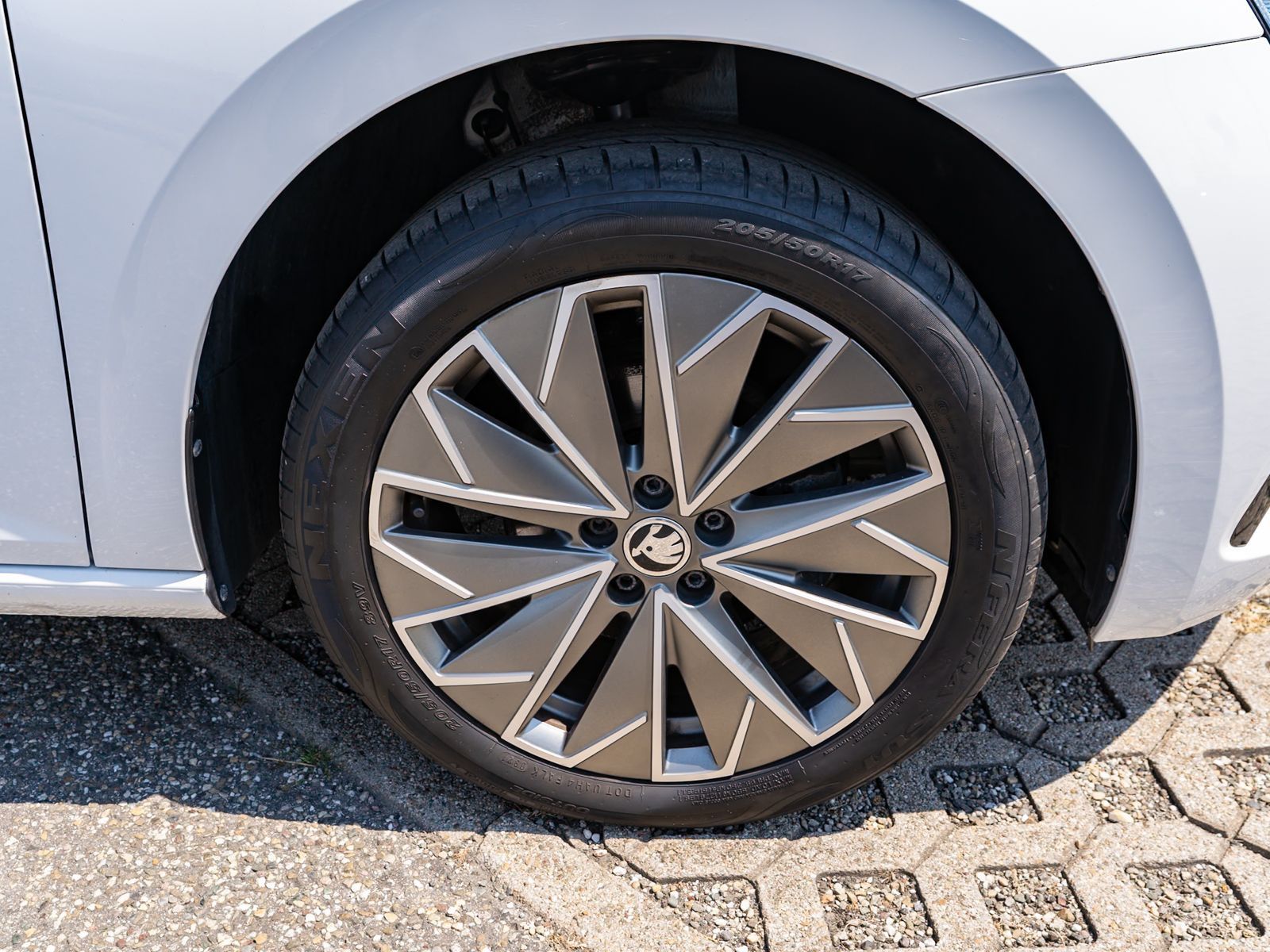 Fahrzeugabbildung SKODA Scala Clever 1.5 TSI LED Navi PDC SHZ VC