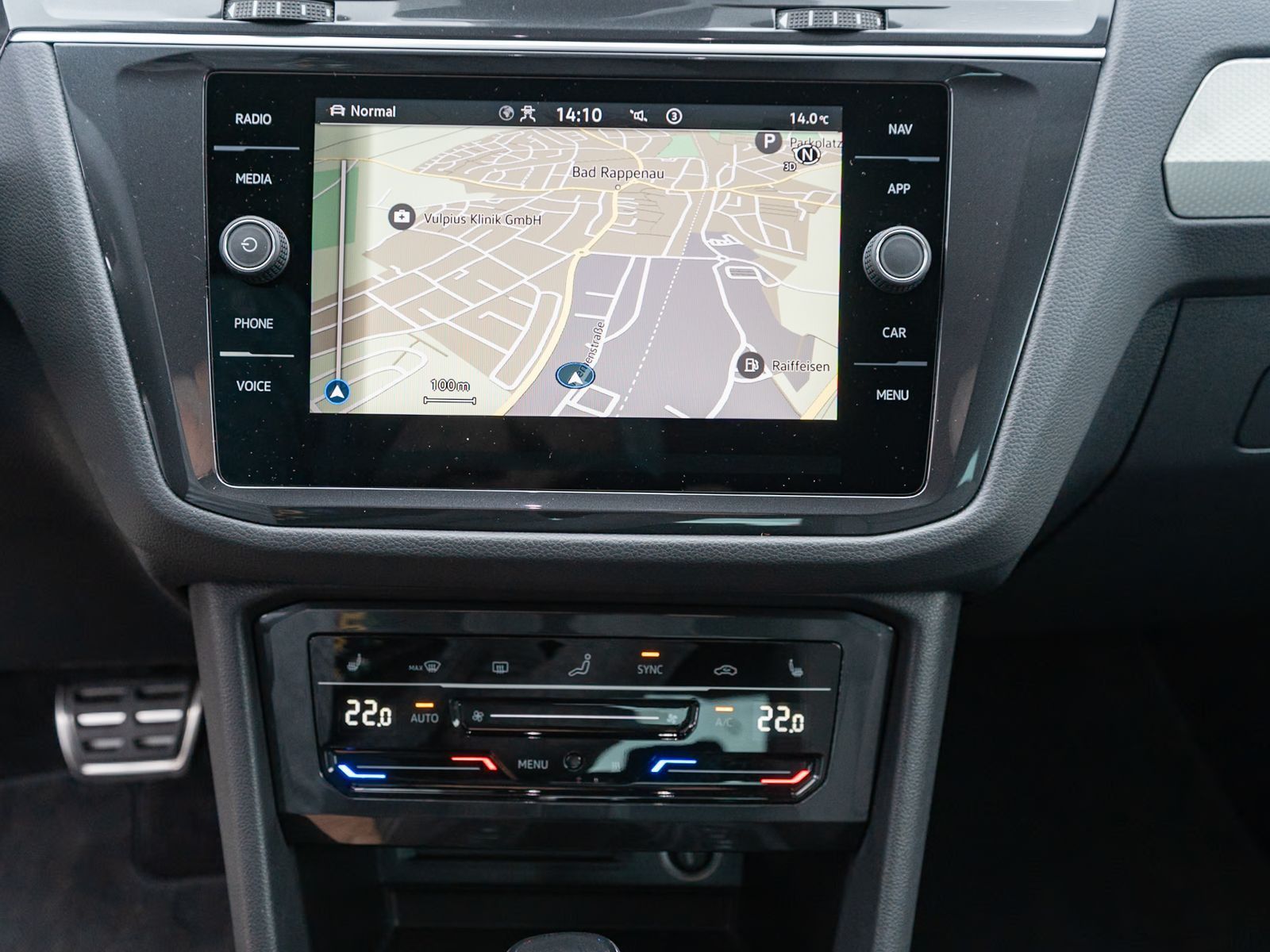 Fahrzeugabbildung Volkswagen Tiguan Move 1.5TSI DSG Nav LED ACC RFK Stdhz AHK