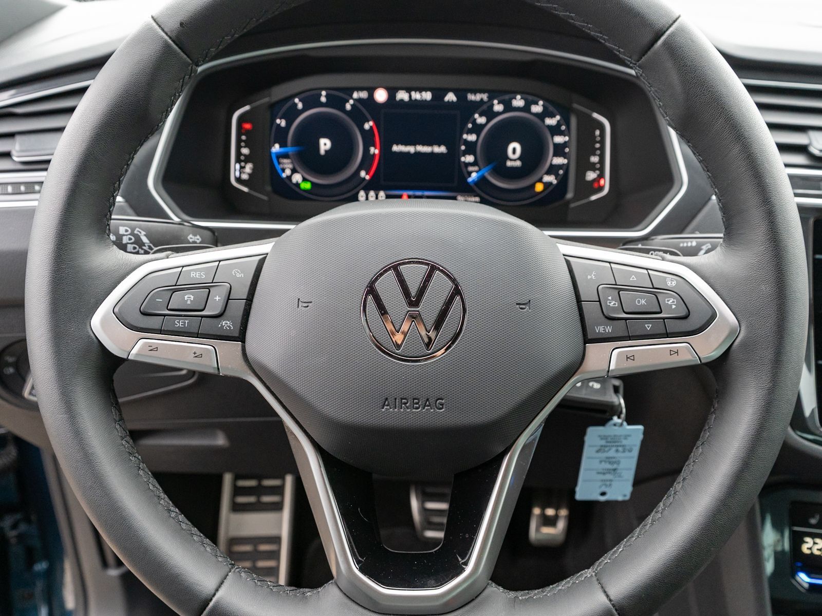 Fahrzeugabbildung Volkswagen Tiguan Move 1.5TSI DSG Nav LED ACC RFK Stdhz AHK