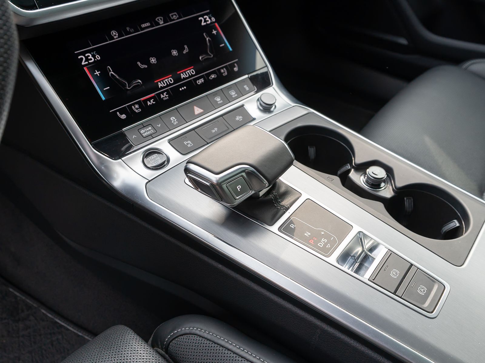 Fahrzeugabbildung Audi A6 Limousine S line 40TDI Navi Matrix StandHz VC
