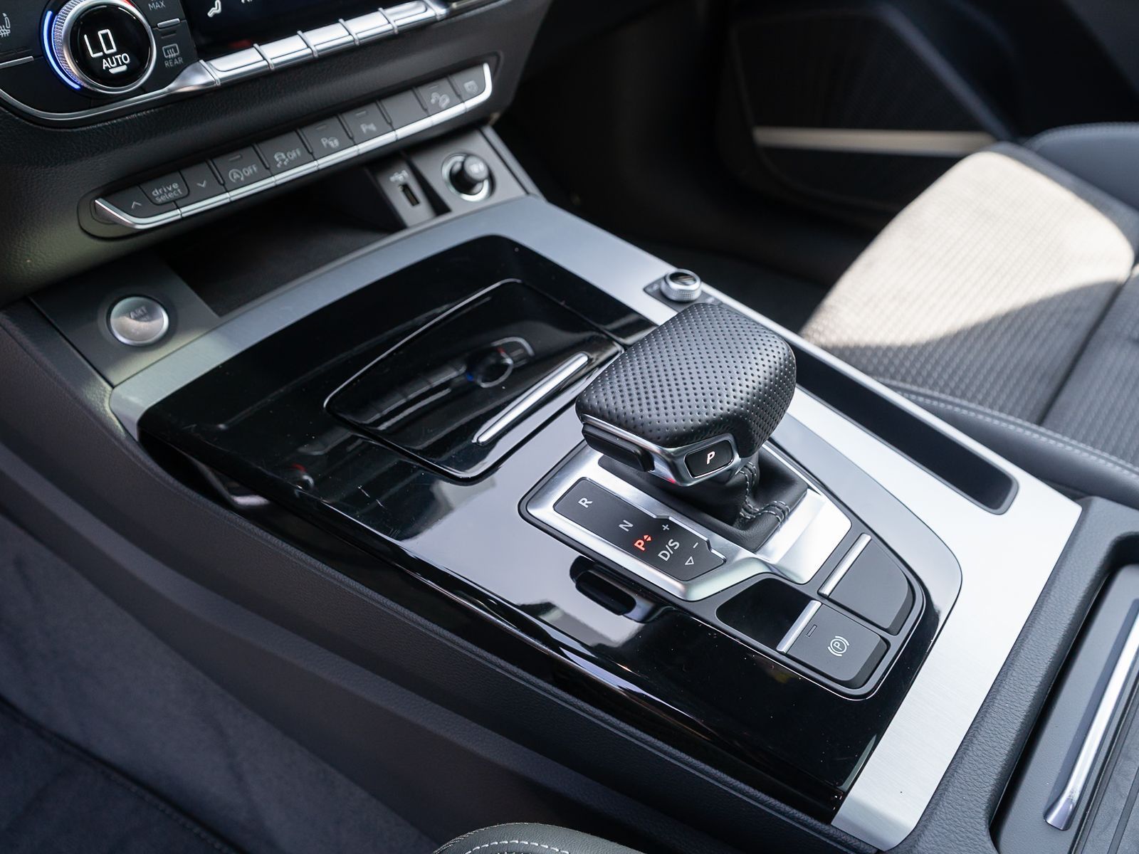 Fahrzeugabbildung Audi Q5 Sportback S line 50TDI quat LED 360° Pano B&O