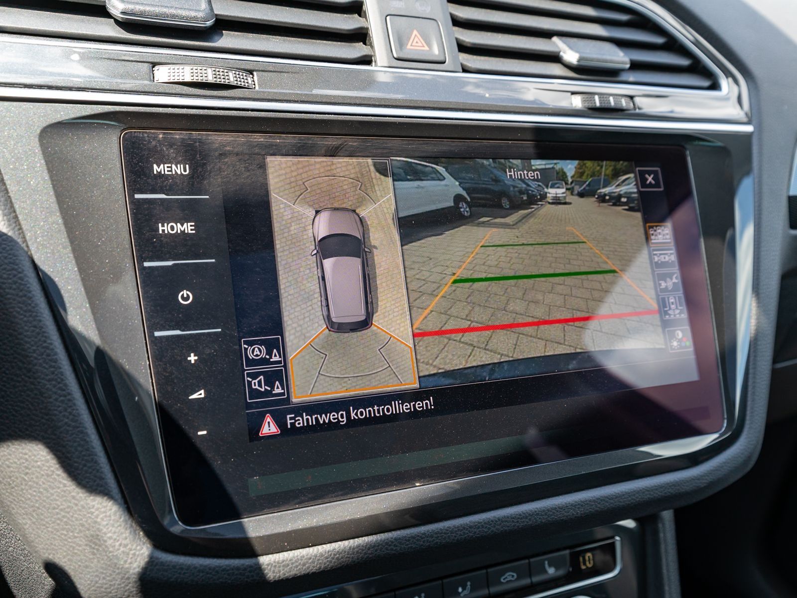 Fahrzeugabbildung Volkswagen Tiguan R-Line 2.0 TSI 4M DSG LED 360° Pano AHK