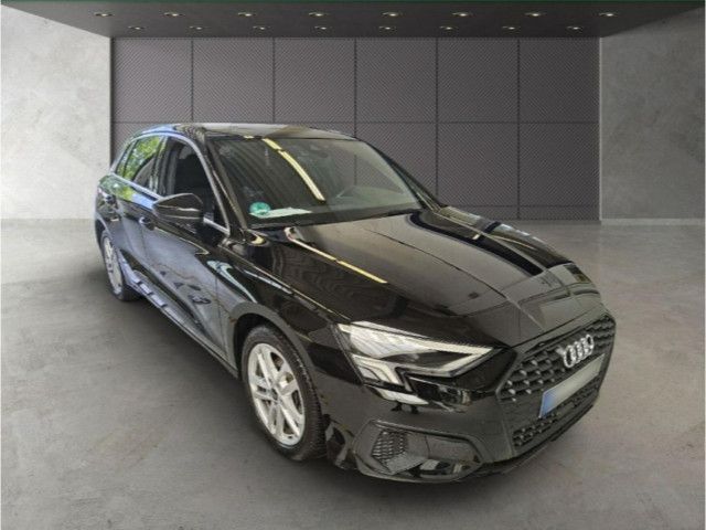 Fahrzeugabbildung Audi A3 Sportback 40TFSI e Stronic Navi LED Pano HUD