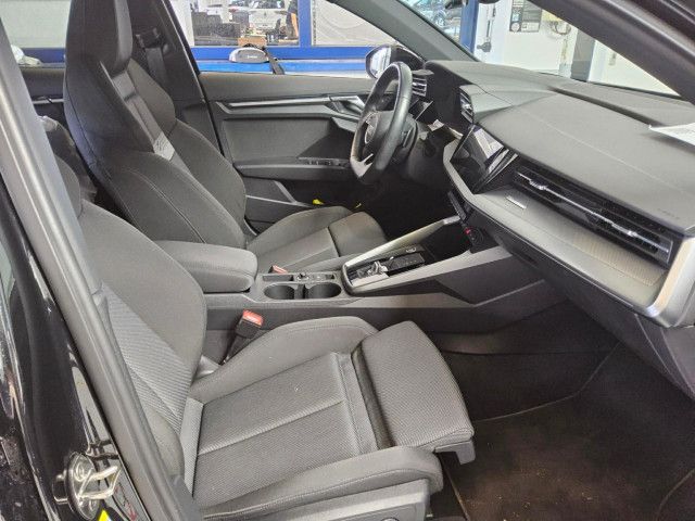 Fahrzeugabbildung Audi A3 Sportback 40TFSI e Stronic Navi LED Pano HUD
