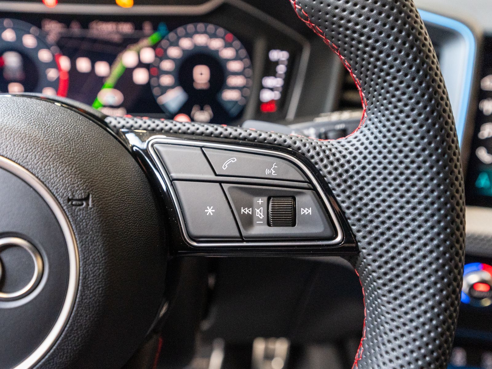 Fahrzeugabbildung Audi A1 Sportback S line 40 TFSI 152(207) kW(PS) S tr