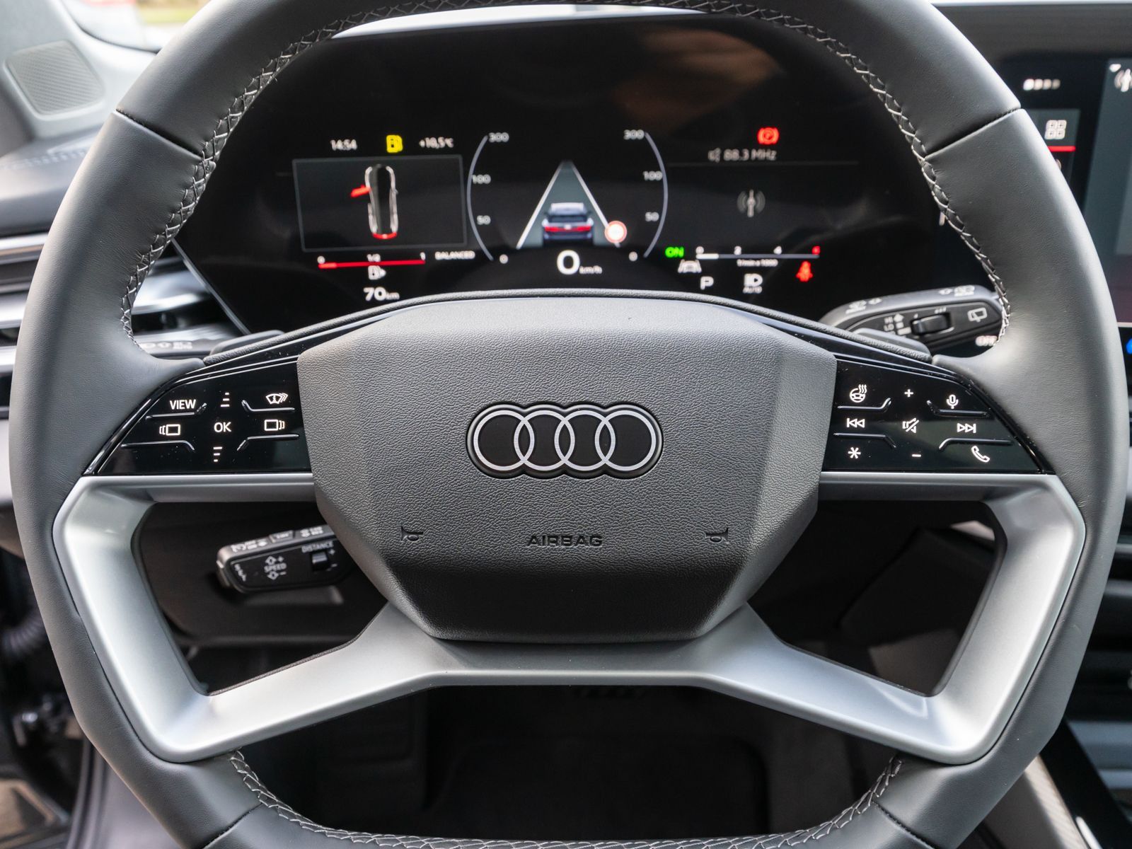 Fahrzeugabbildung Audi A6 Avant S line Edition One TDI quattro PANO AHK