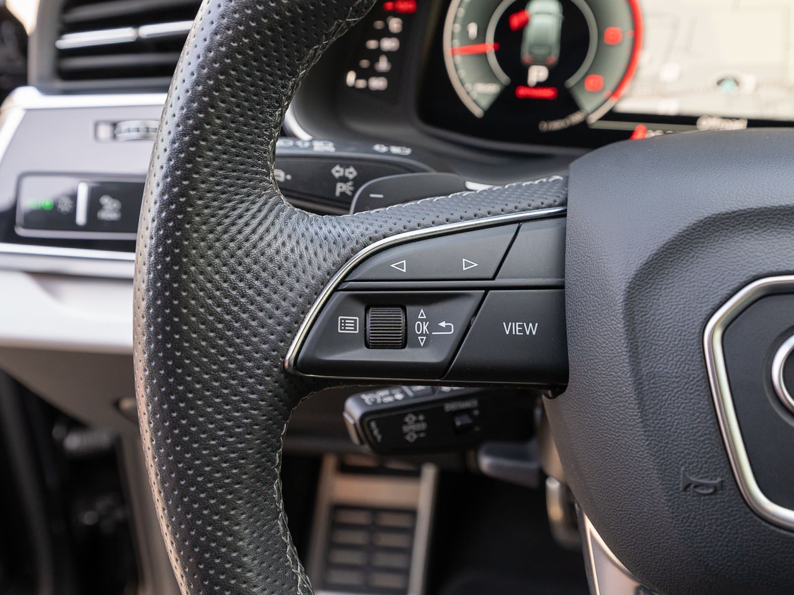 Fahrzeugabbildung Audi Q7 S line 45TDI quattro tiptronic Navi 360° AHK