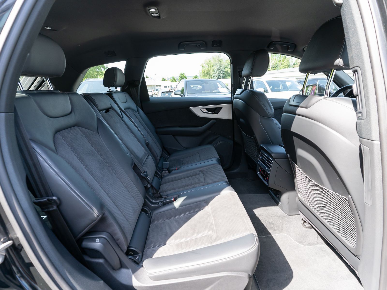 Fahrzeugabbildung Audi Q7 S line 45TDI quattro tiptronic Navi 360° AHK