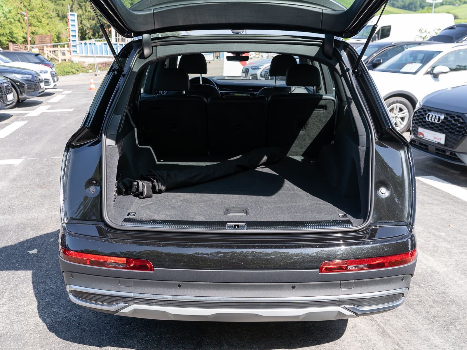Fahrzeugabbildung Audi Q7 S line 45TDI quattro tiptronic Navi 360° AHK