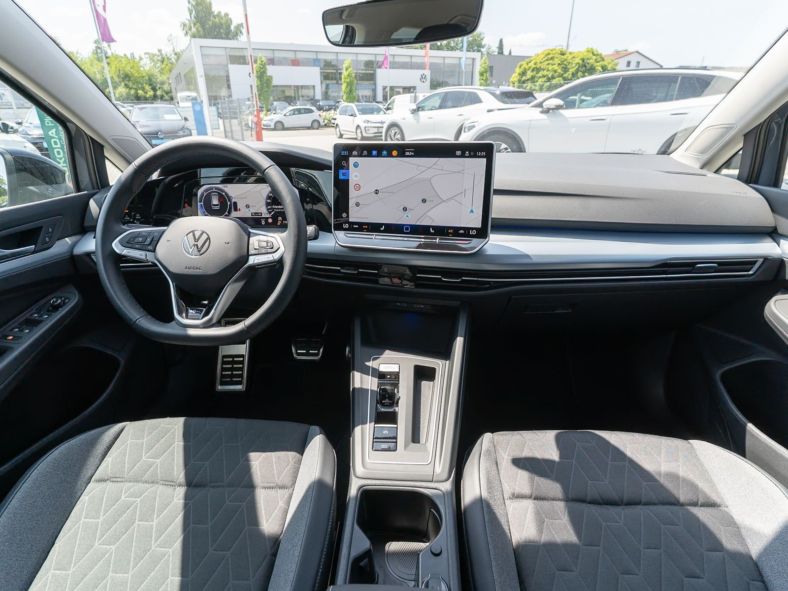 Fahrzeugabbildung Volkswagen Golf Variant Goal 2.0TDI DSG Nav LED 360° AHK VC