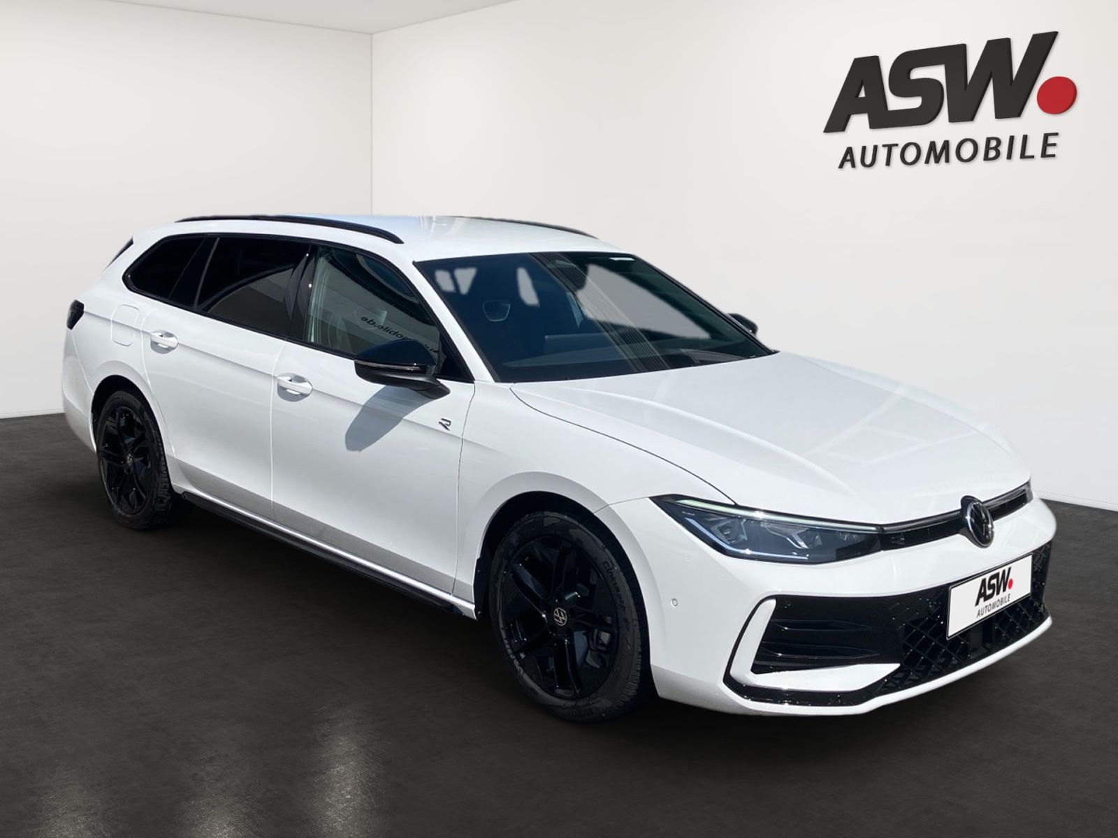 Fahrzeugabbildung Volkswagen Passat R-Line 2,0 TDI 150 PS DSG AHK 360° Kamera