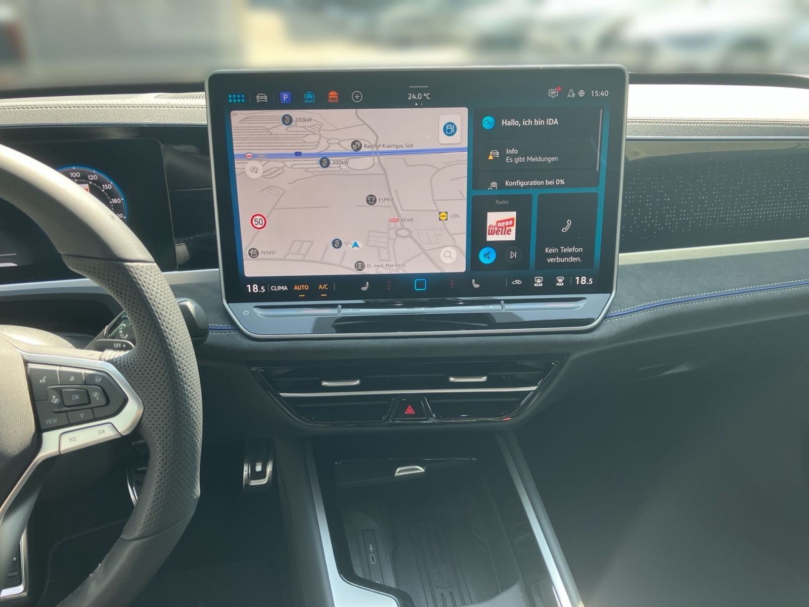 Fahrzeugabbildung Volkswagen Passat R-Line 2,0 TDI 150 PS DSG AHK 360° Kamera