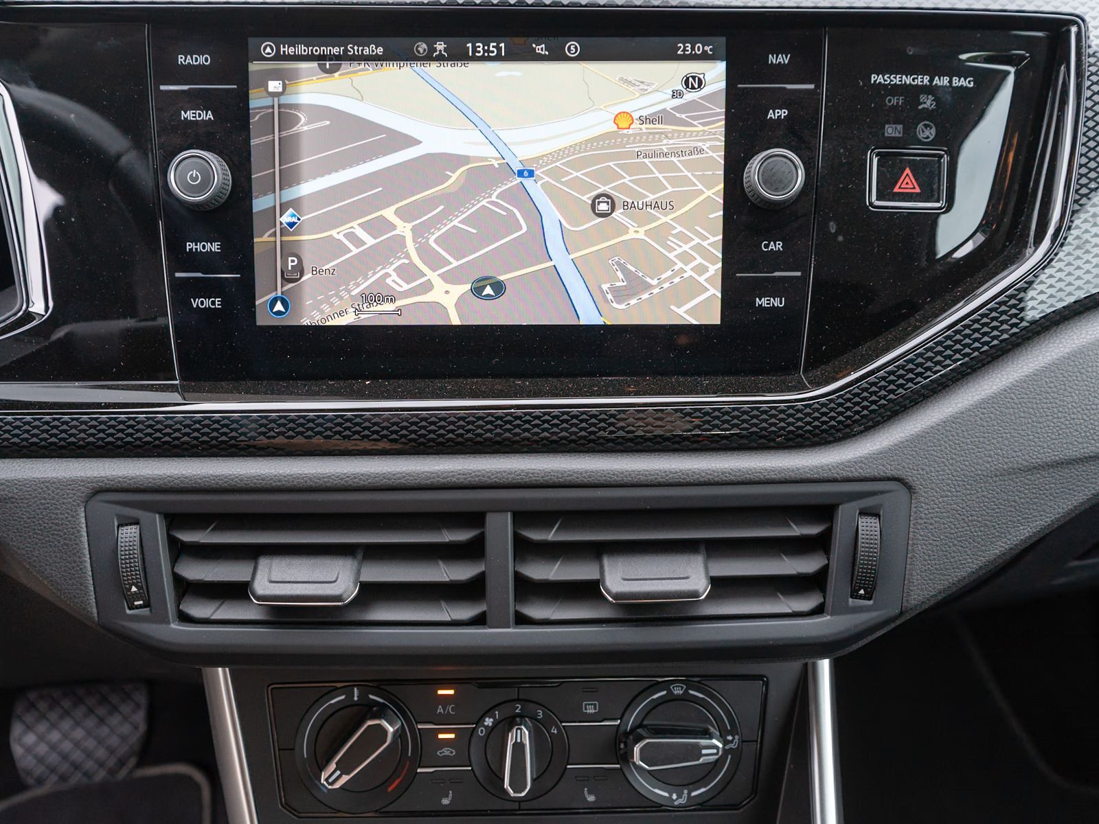 Fahrzeugabbildung Volkswagen Polo Life 1.0TSI DSG Navi LED ACC RFK SHZ PDC