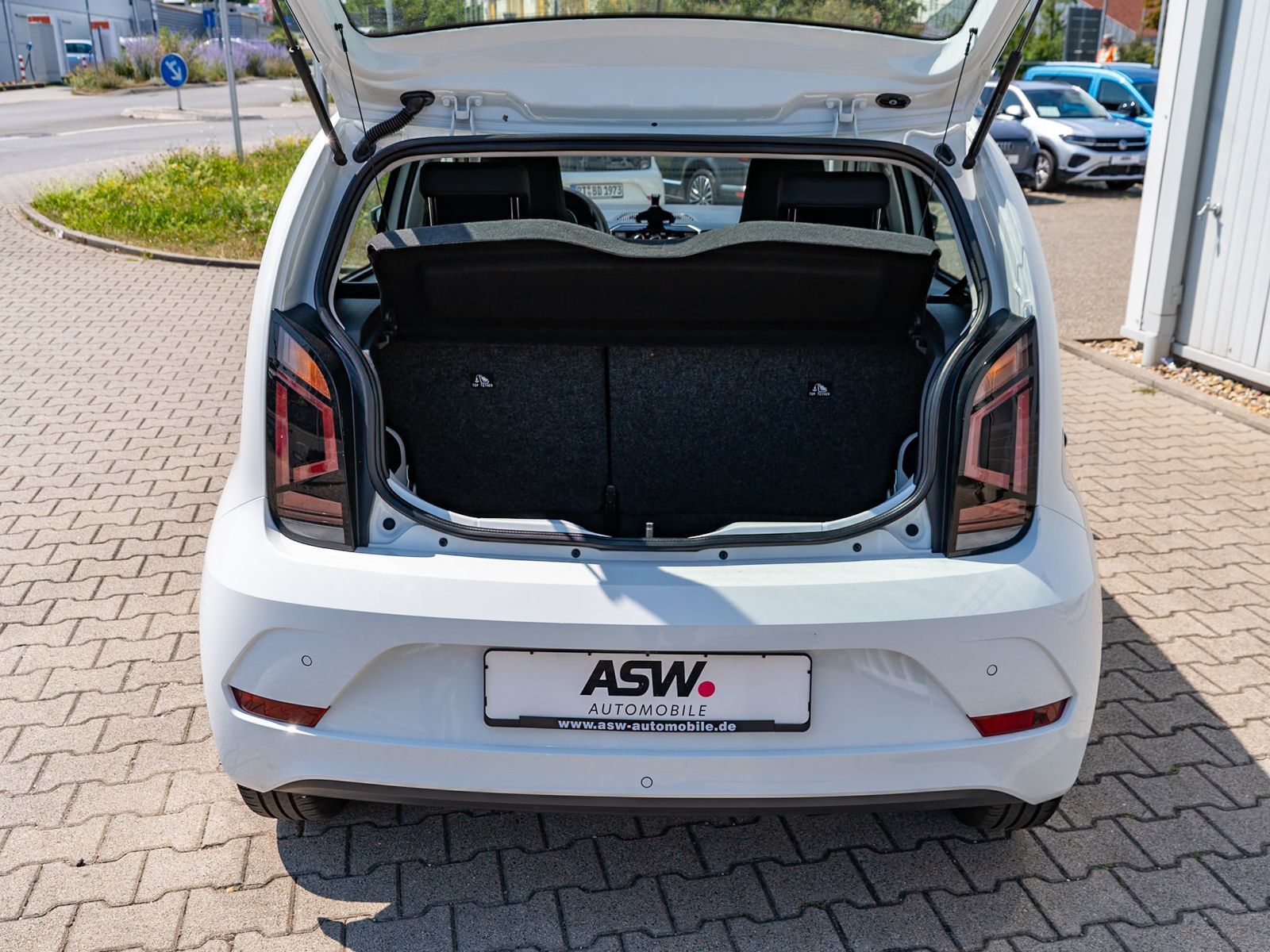 Fahrzeugabbildung Volkswagen up! eco up! 1.0 SRE BlueMotion Klima RFK PDC SHZ