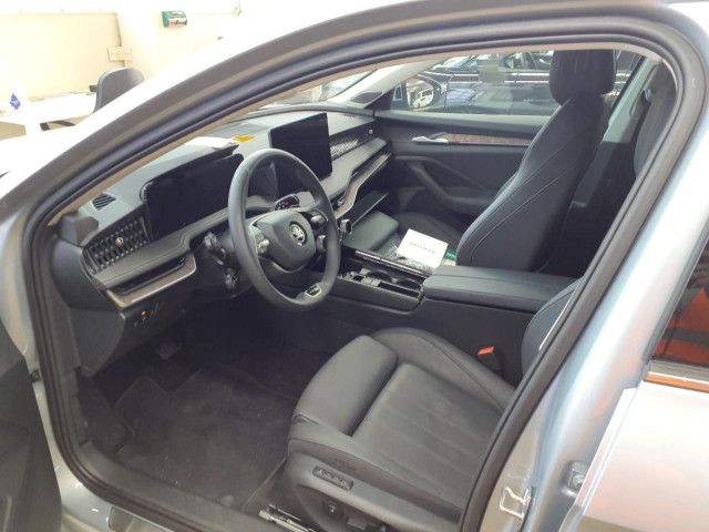 Fahrzeugabbildung SKODA Superb Combi L&K 2.0 TDI DSG Navi RFK LEDER AHK