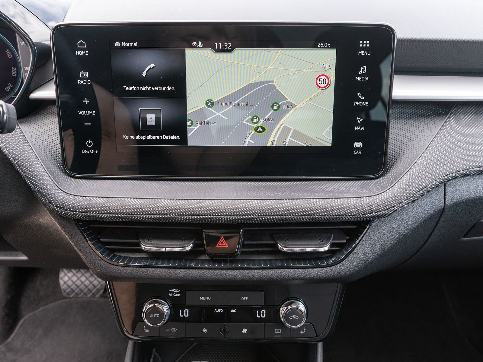 Fahrzeugabbildung SKODA Fabia Selection 1.0TSI DSG LED Navi PANO RFK VC