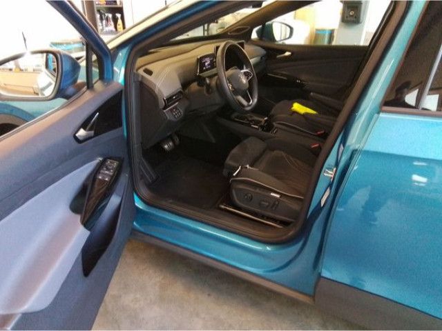 Fahrzeugabbildung Volkswagen ID.4 Pro 4Motion Navi LED Wärmepumpe RFK HUD AHK