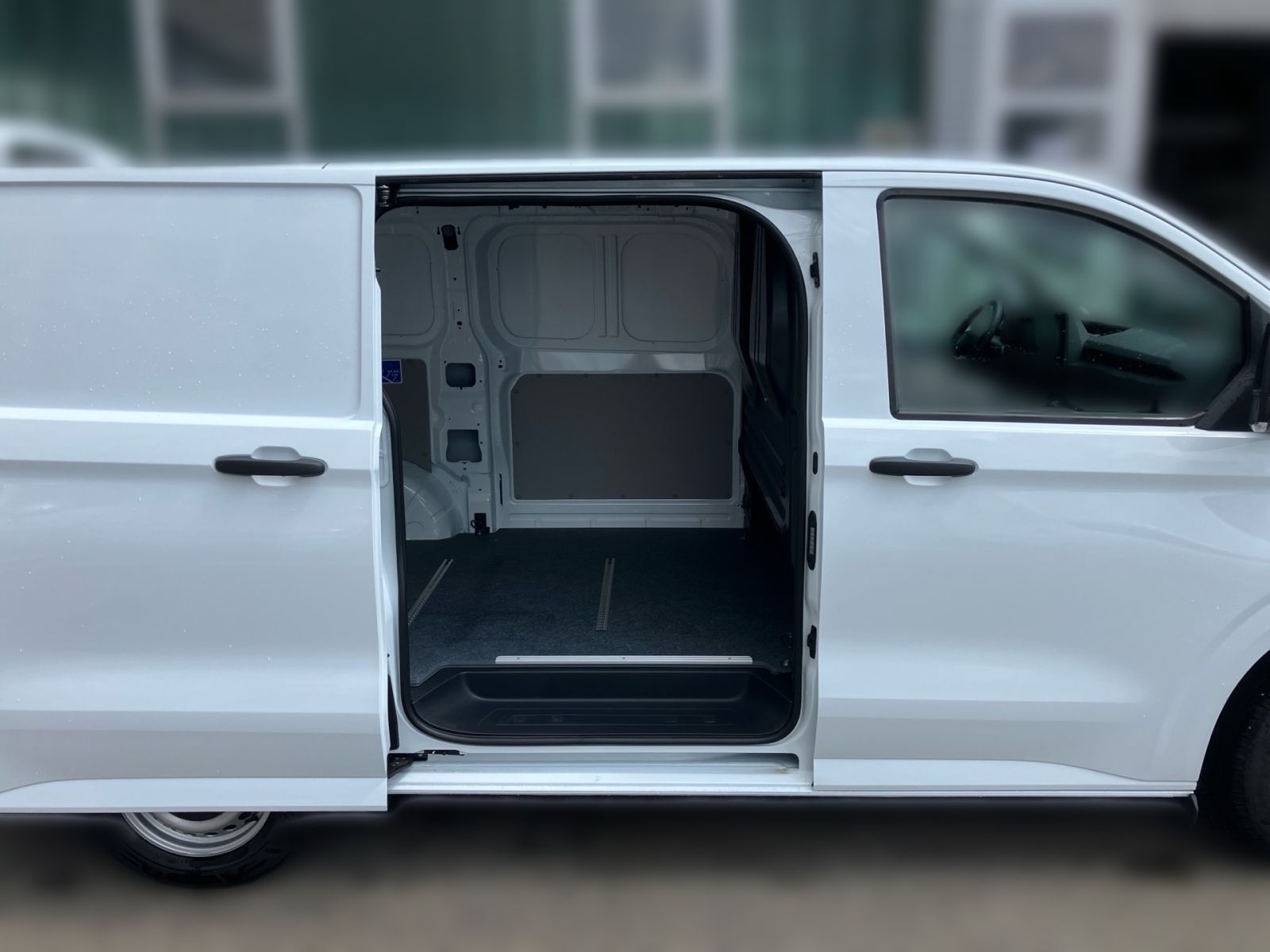 Fahrzeugabbildung Volkswagen e-Transporter Kasten 100 kW BEV 1-Gang Automatik