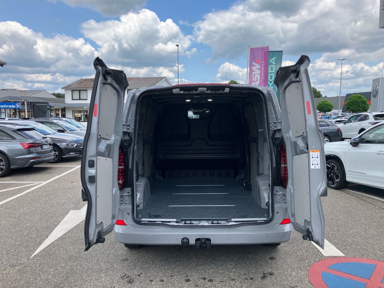 Fahrzeugabbildung Volkswagen Transporter Kasten 2,0 l 110 kW TDI 8-Ga ng Auto