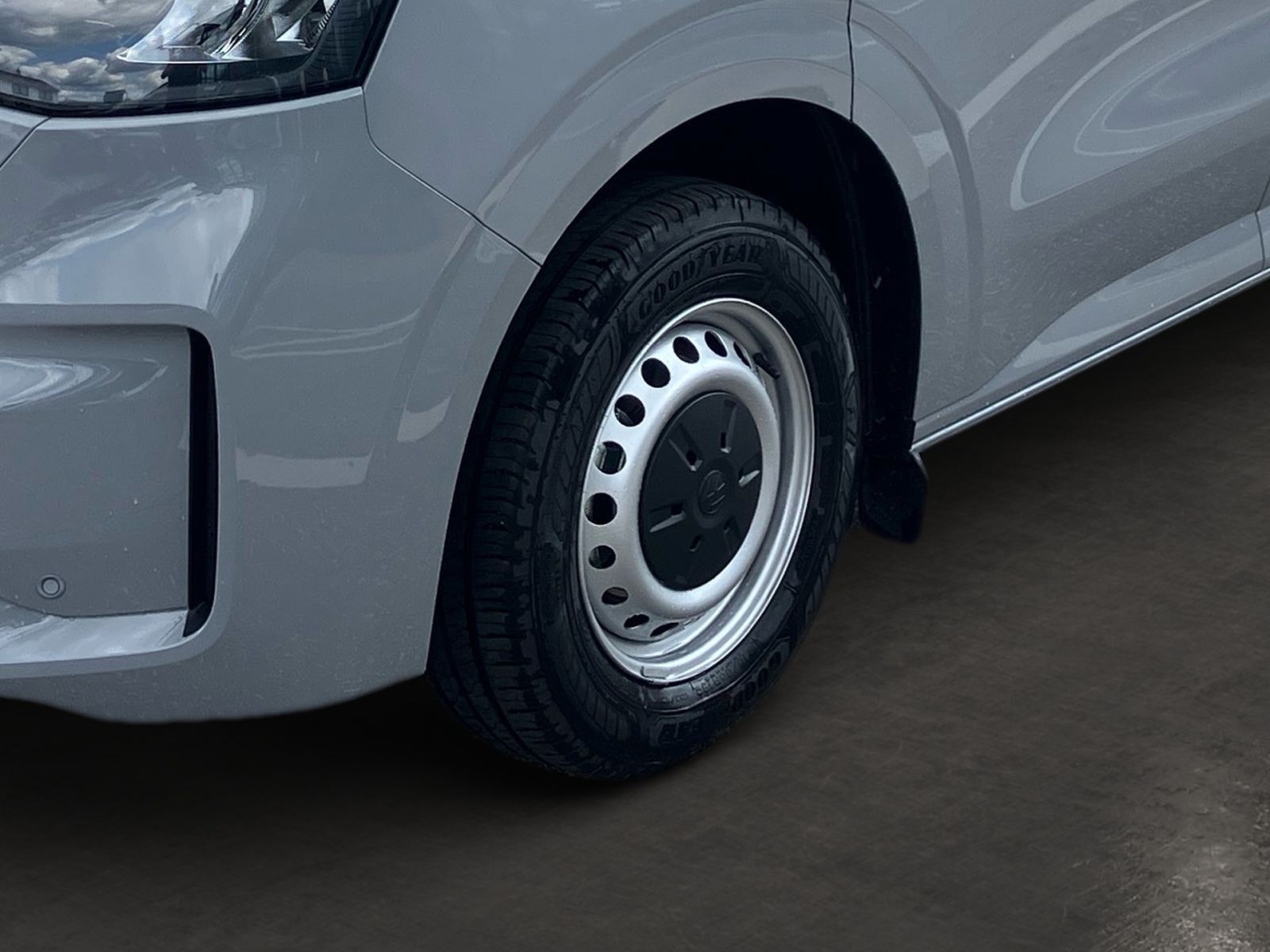 Fahrzeugabbildung Volkswagen Transporter Kasten 2,0 l 110 kW TDI 8-Ga ng Auto